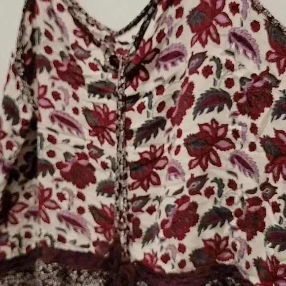 Maurices Floral Burandy Sleeveless Tank Top Size 2 - Picture 3 of 6